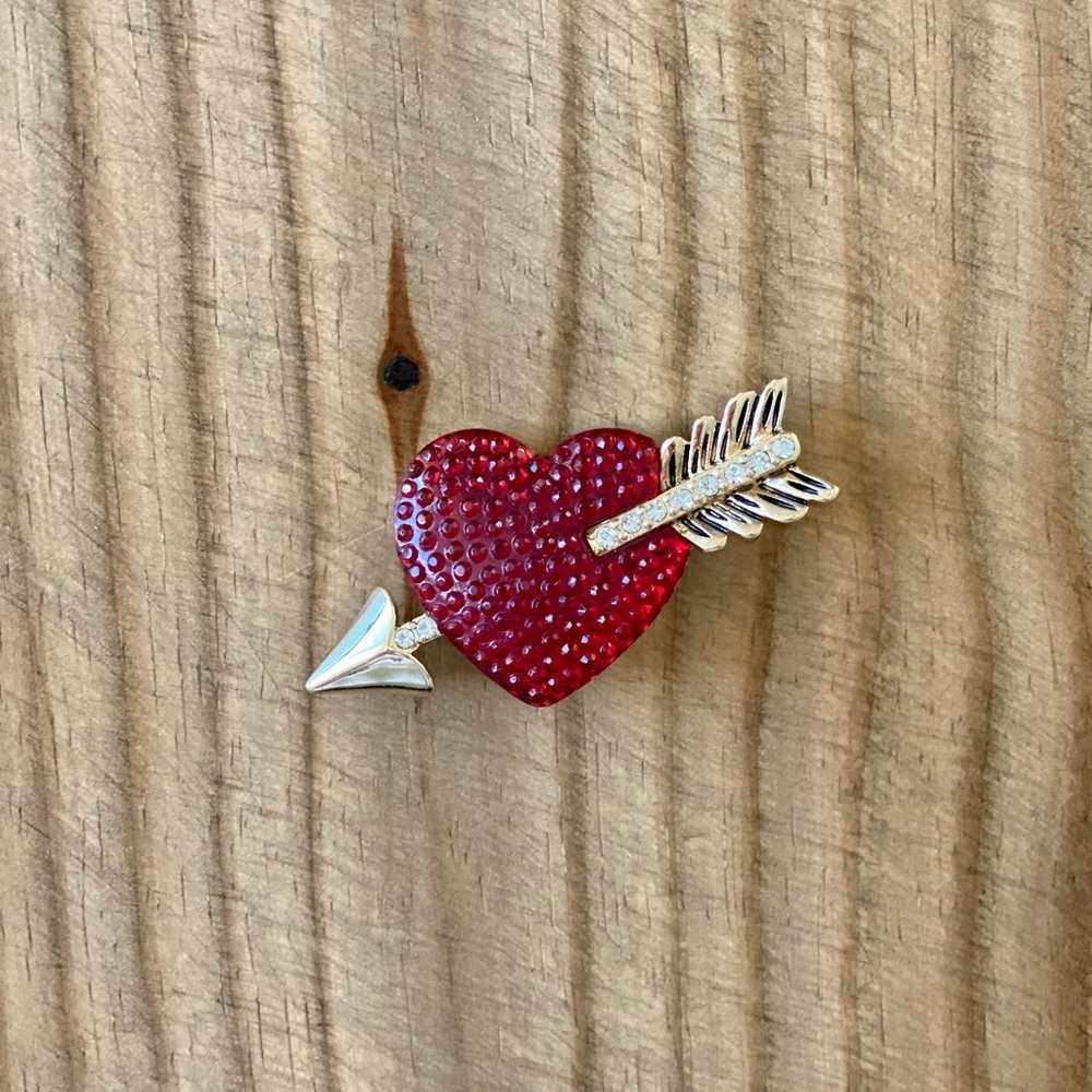 Vintage Heart and Arrow Brooch